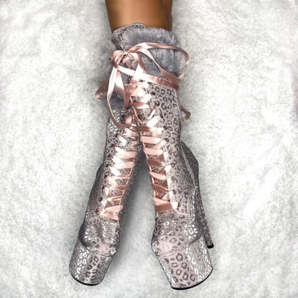 ISO Heels & Shoes - Picture 8 of 9